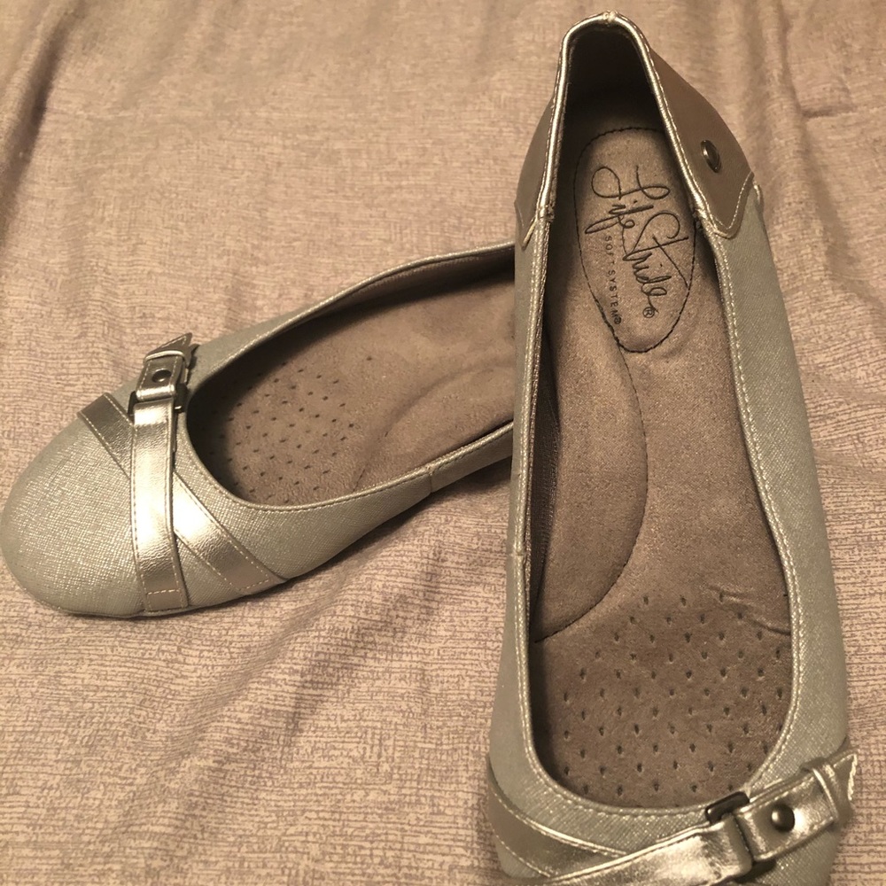 Lifestride “Addy” silver flat